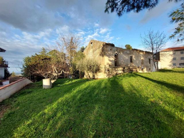 Rustico in vendita a Castel Frentano, Abruzzo
