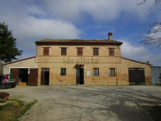 Rustico in vendita a Tre Ponti, Pesaro