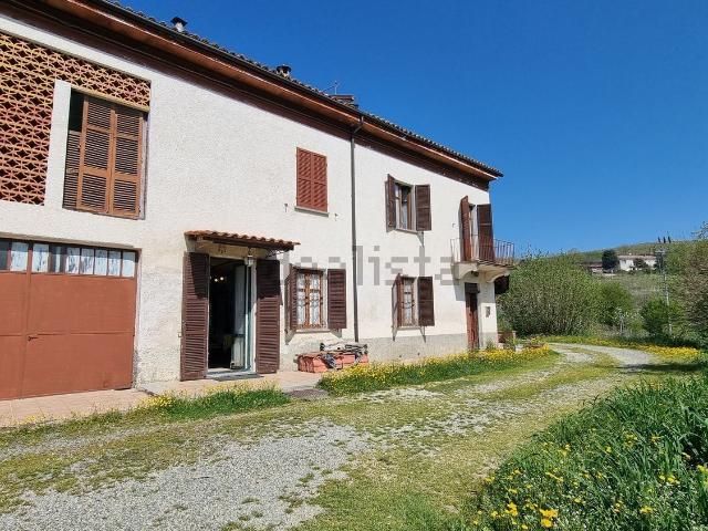 Rustico in vendita a Nizza Monferrato, Asti