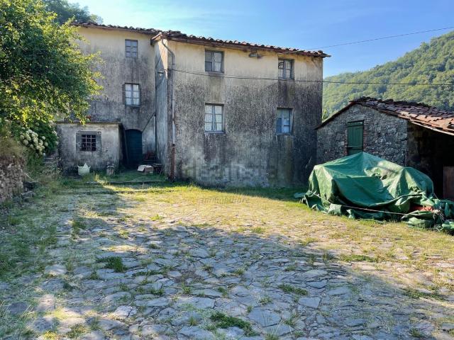 Rustico in vendita a Unione dei comuni Media Valle del Serchio, Pescaglia