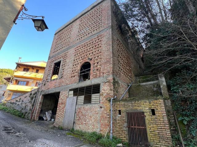 Rustico in vendita a San Pietro Belvedere, Toscana