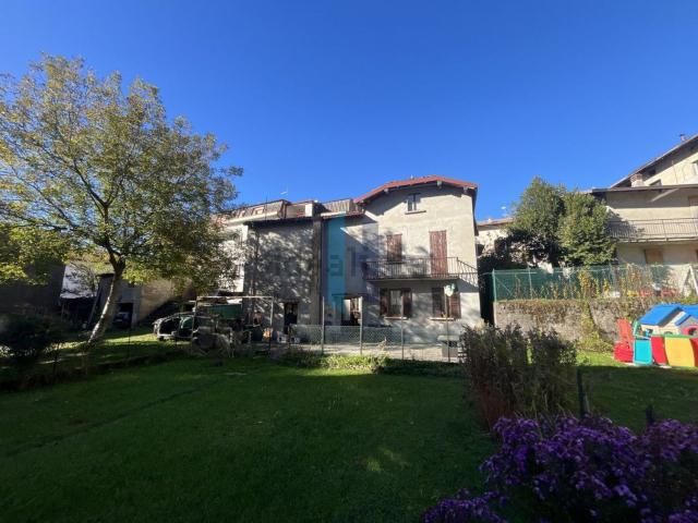 Rustico in vendita a Carenno, Lombardia