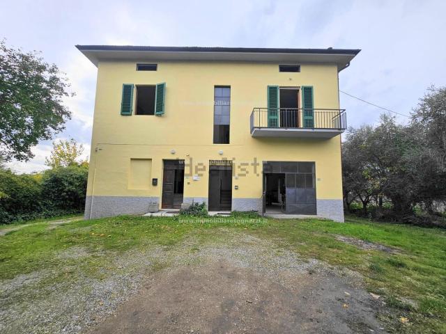 Rustico in vendita a Unione dei Comuni Circondario dell'Empolese Valdelsa, Castelfiorentino