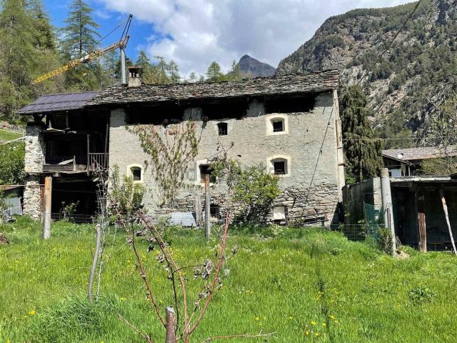 Rustico in vendita a Brusson, Aosta