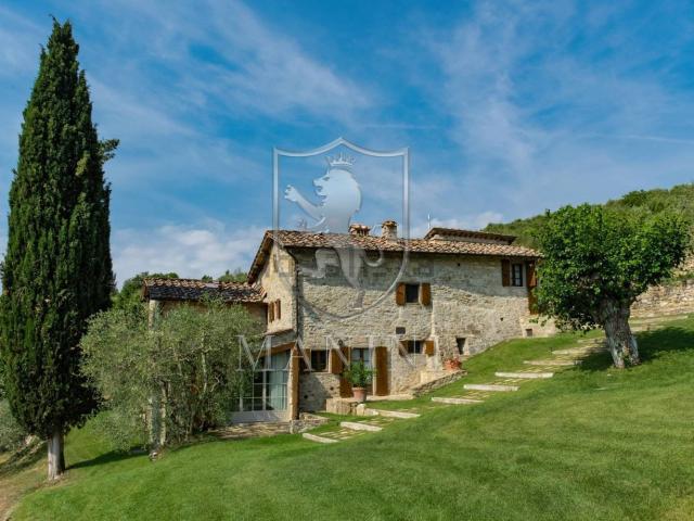 Rustico in vendita a Radda In Chianti, Toscana