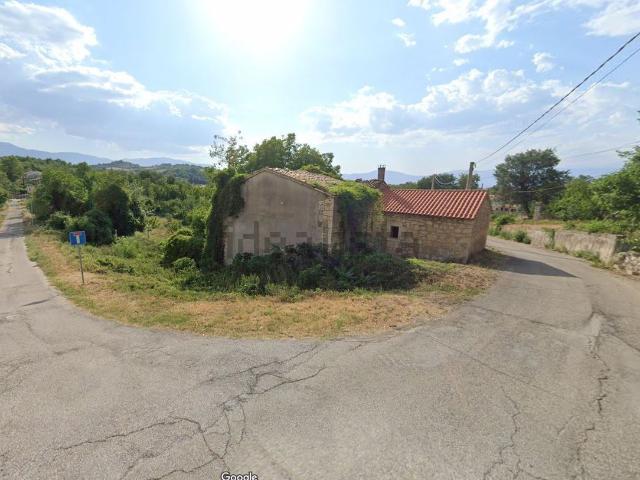 Rustico in vendita a Roccamorice, Abruzzo