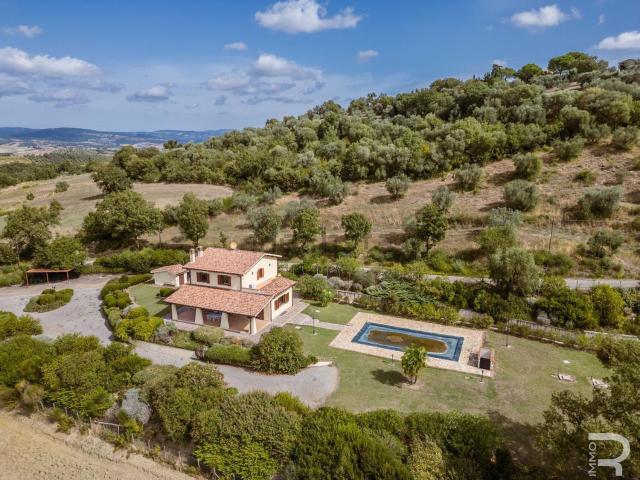 Rustico in vendita a Unione di Comuni Montani Colline del Fiora, Manciano