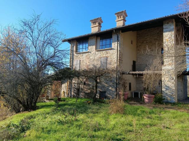 Rustico in vendita a Alta Val Tidone, Nibbiano
