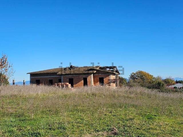 Rustico in vendita a Monterosi, Lazio