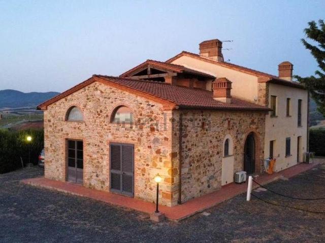 Rustico in vendita a Santa Luce, Toscana