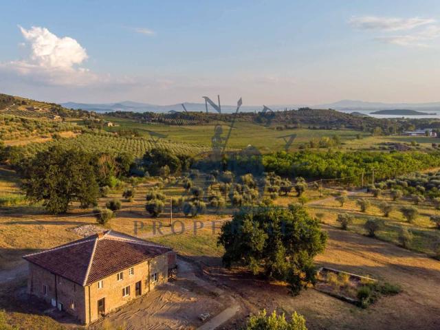 Rustico in vendita a Passignano Sul Trasimeno, Umbria