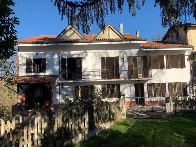 Rustico in vendita a Piemonte, Asti