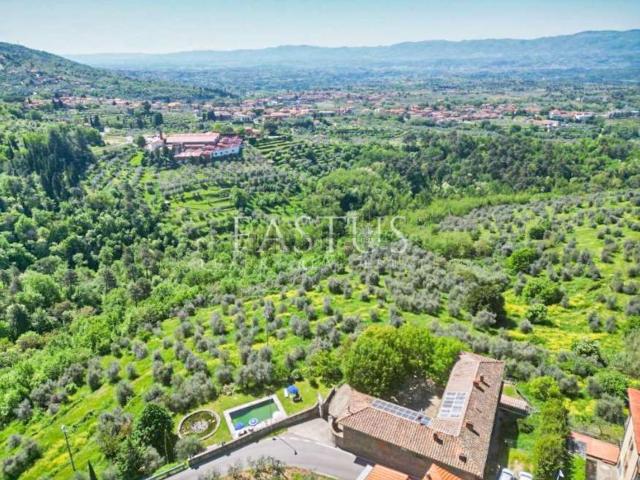 Rustico in vendita a Unione di Comuni Valdarno e Valdisieve, Reggello