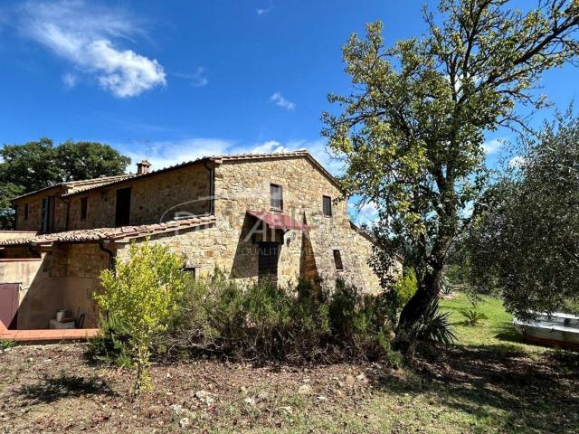 Rustico in vendita a Larderello, Toscana