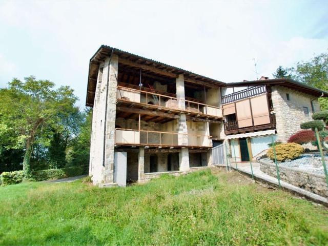 Rustico in vendita a Castello della Moretta, Ponteranica