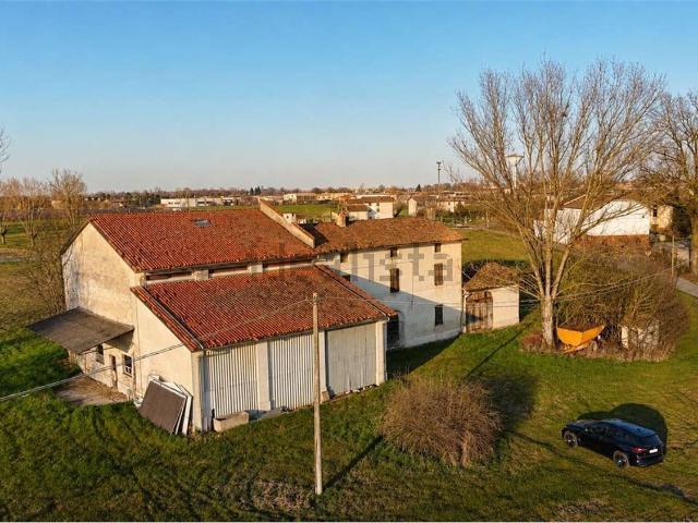 Rustico in vendita a Polesine Zibello, Zibello