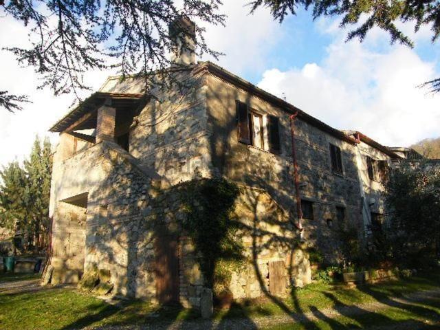 Rustico in vendita a Radicofani, Siena