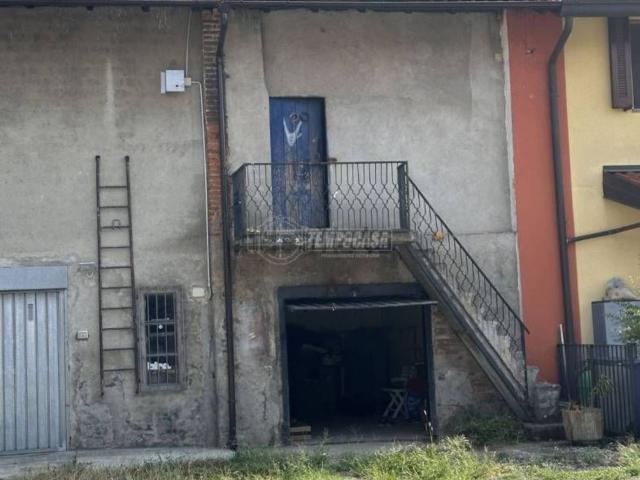 Rustico in vendita a Muggiò, Lombardia