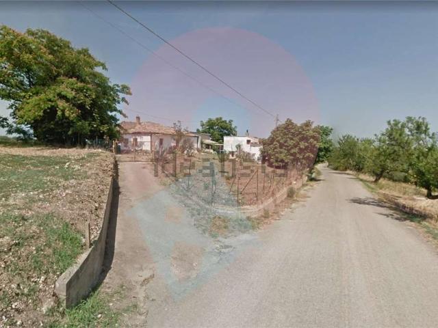 Rustico in vendita a Pianella, Abruzzo