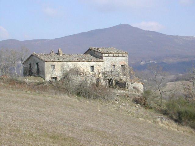 Rustico in vendita a Radicofani, Siena