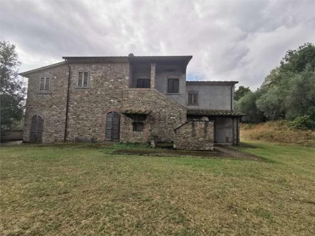 Rustico in vendita a Palazzo Del Pero, Toscana
