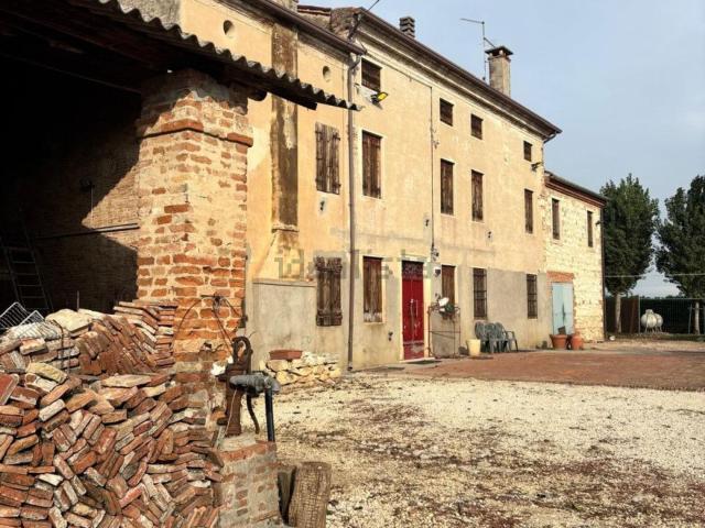 Rustico in vendita a Cologna Veneta, Veneto
