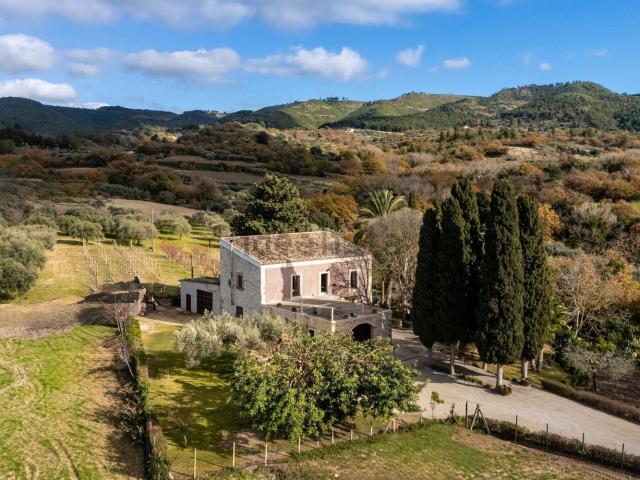 Rustico in vendita a Villaggio Gulfi, Chiaramonte Gulfi