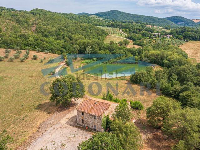 Rustico in vendita a Izzalini, Todi