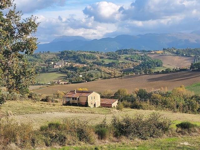 Rustico in vendita a Spoleto, Umbria