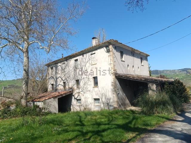 Rustico in vendita a Sassocorvaro Auditore, Marche
