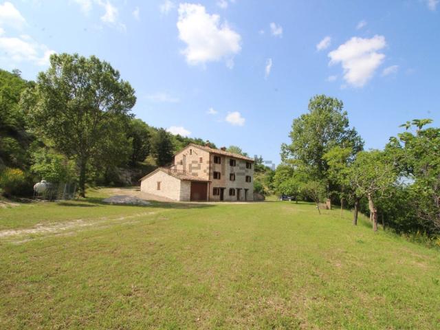 Rustico in vendita a Urbania, Pesaro e Urbino