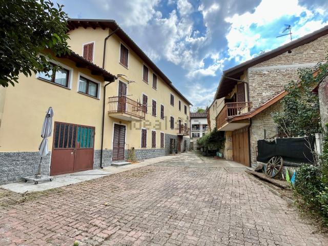 Rustico in vendita a Rocchetta Palafea, Asti