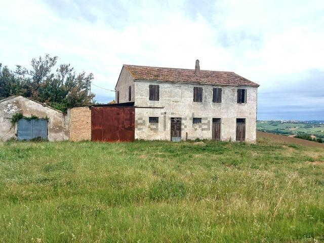 Rustico in vendita a Monte Porzio, Pesaro e Urbino