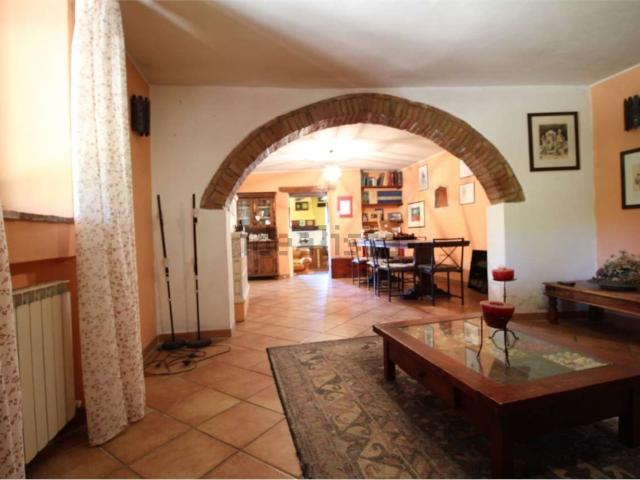 Rustico in vendita a La Torre, Marche