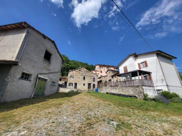 Rustico in vendita a Appennino Reggiano, Re