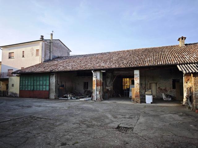 Rustico in vendita a Credera Rubbiano, Lombardia