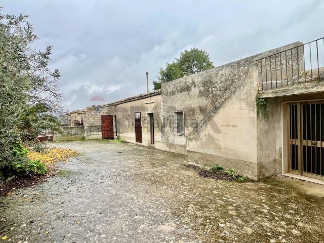 Rustico in vendita a Cappuccini, Ragusa