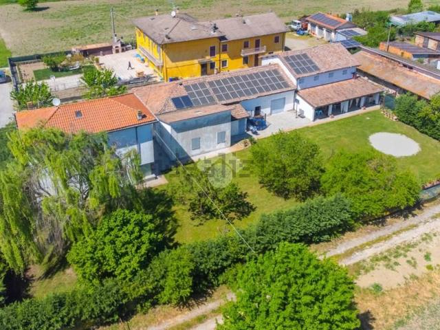 Rustico in vendita a Unione delle Terre d'Argine, Carpi