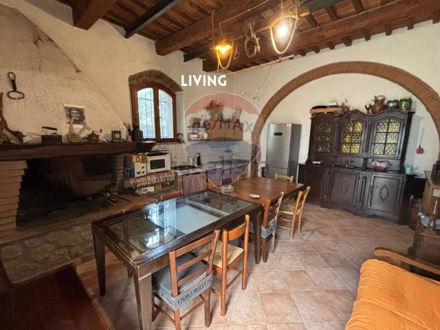 Rustico in vendita a Roccastrada, Toscana