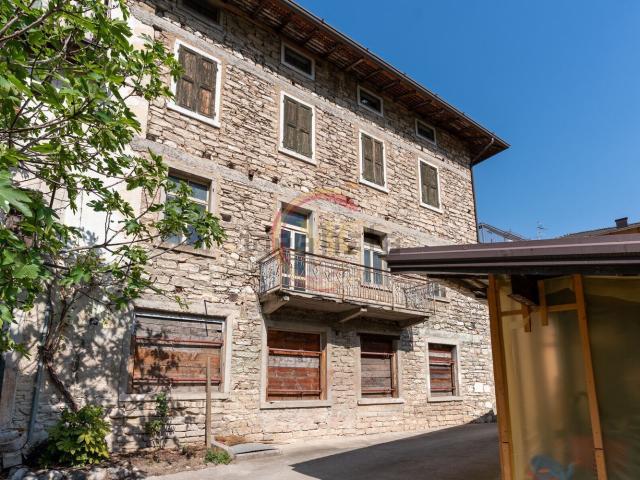 Rustico in vendita a Comunità Alto Garda e Ledro, Riva