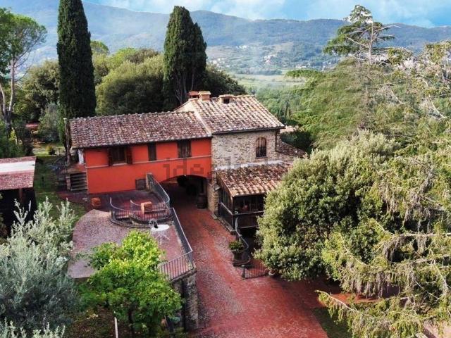 Rustico in vendita a Colle di Santa Maria, Palazzo Del Pero