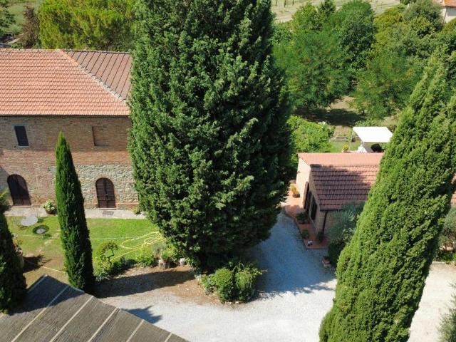 Rustico in vendita a Acquaviva, Abbadia Di Montepulciano