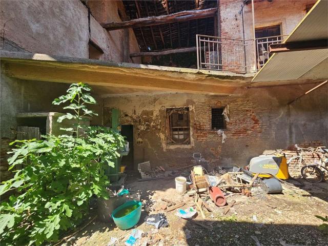 Rustico in vendita a Limido Comasco, Lombardia