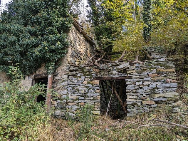 Rustico in vendita a Maccagno Superiore, Maccagno con Pino e Veddasca
