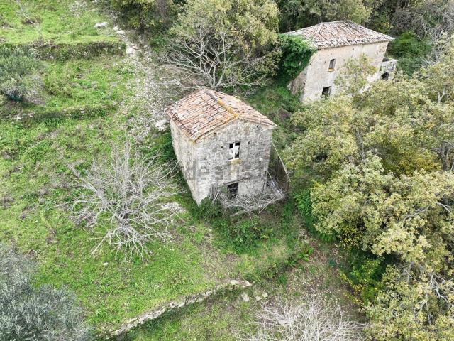 Rustico in vendita a San Mauro Cilento, Campania