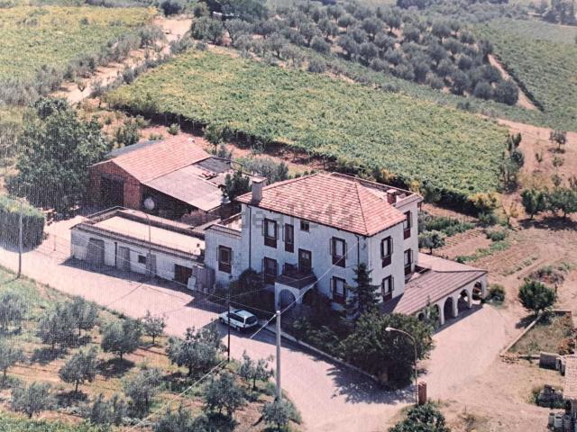 Rustico in vendita a Frisa, Abruzzo
