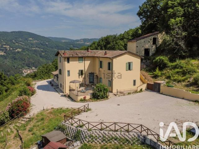 Rustico in vendita a Valtopina, Umbria