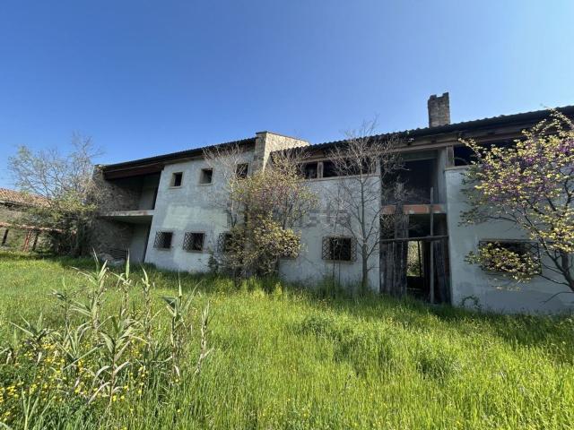 Rustico in vendita a Arquà Petrarca, Padova