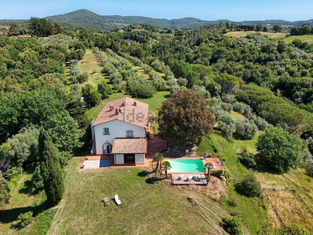 Rustico in vendita a Riparbella, Toscana