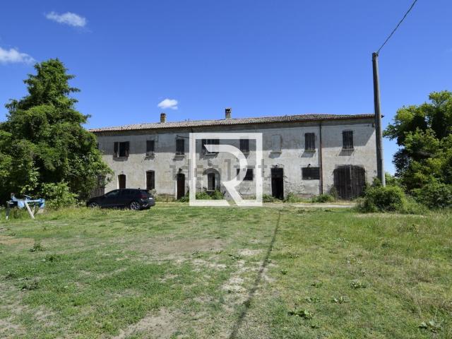 Rustico in vendita a Unione di Comuni della Romagna Forlivese, Quattro